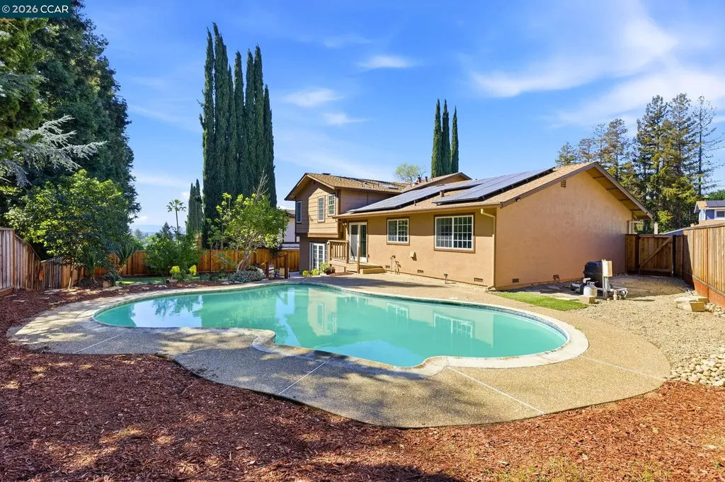 5612 Frank Place Clayton CA 94517