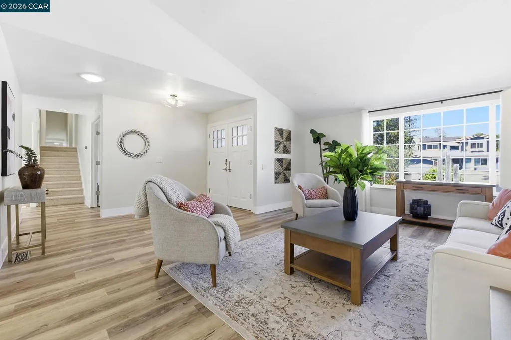 5612 Frank Place Clayton CA 94517