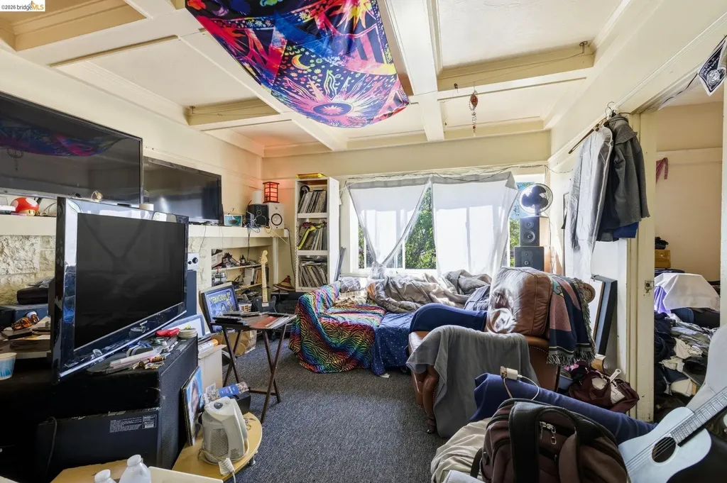 1102 10th Street Oakland CA 94607