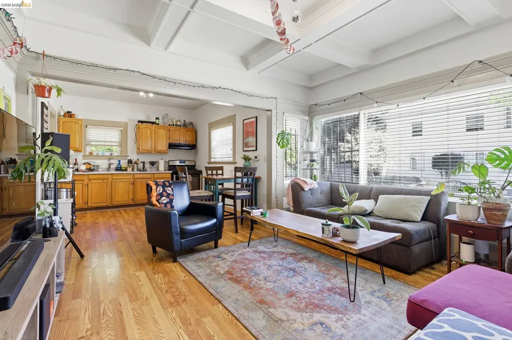 1102 10th Street Oakland CA 94607