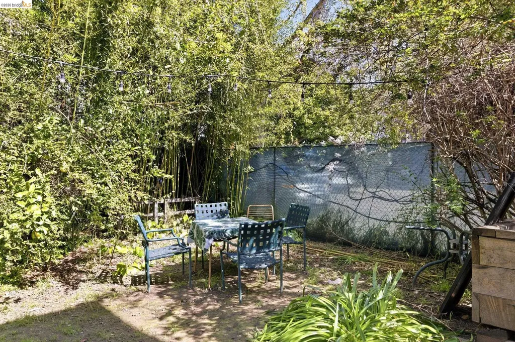 1102 10th Street Oakland CA 94607