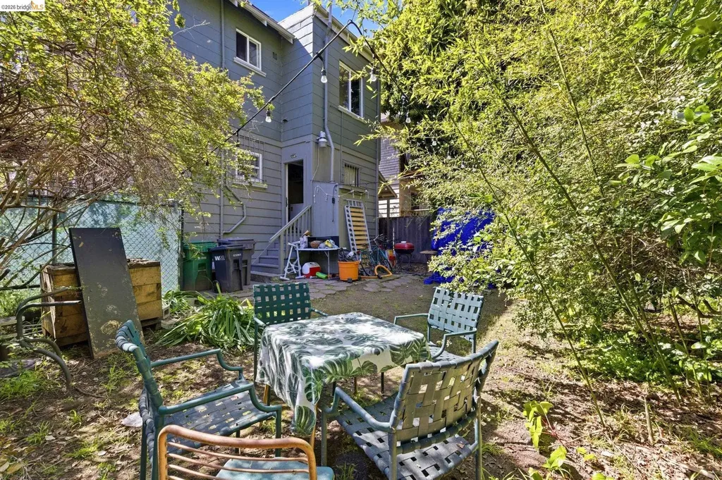 1102 10th Street Oakland CA 94607