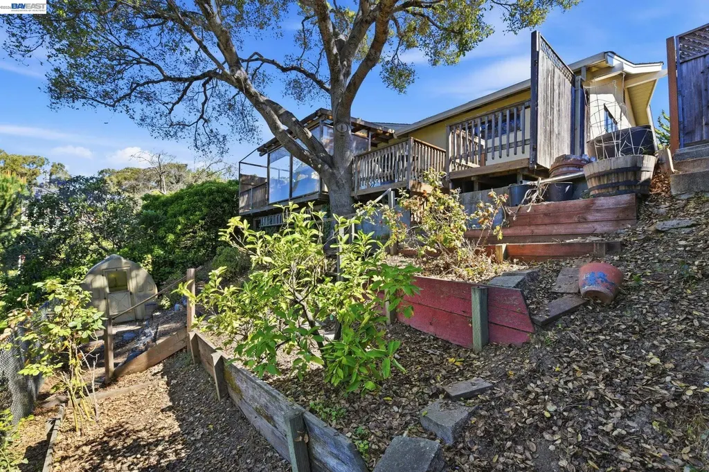 24889 Bland Street Hayward CA 94541