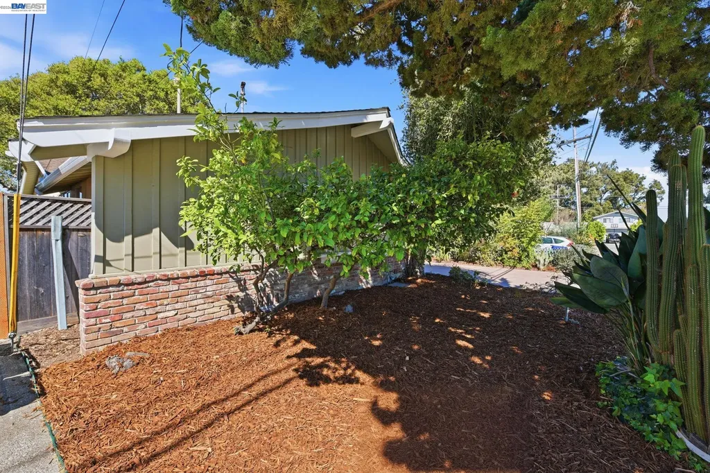 24889 Bland Street Hayward CA 94541