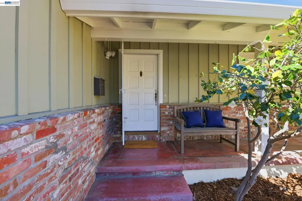 24889 Bland Street Hayward CA 94541