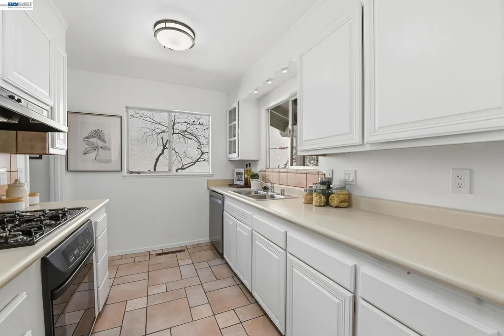 24889 Bland Street Hayward CA 94541
