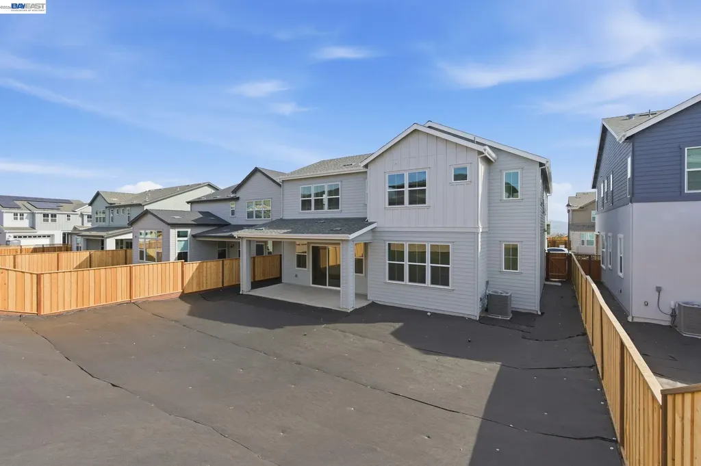 1935 Ingalls Way Dublin CA 94568