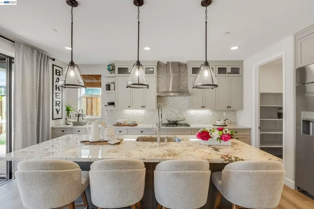 32651 Singh Circle Union City CA 94587