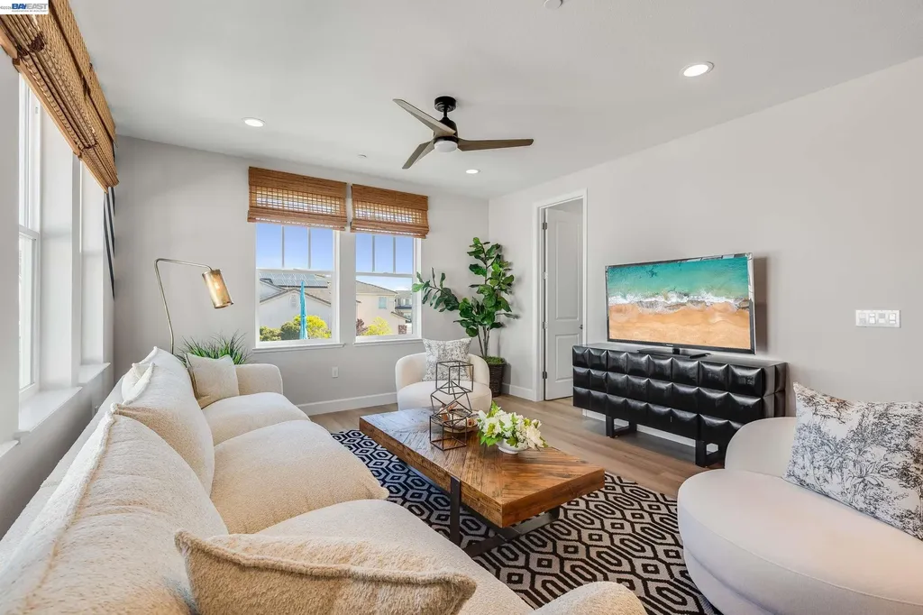 32651 Singh Circle Union City CA 94587