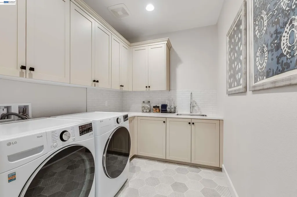 32651 Singh Circle Union City CA 94587