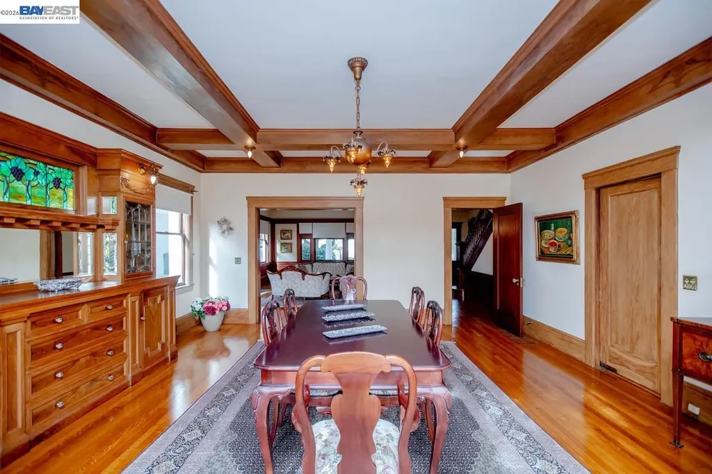 2056 Santa Clara Avenue Alameda CA 94501