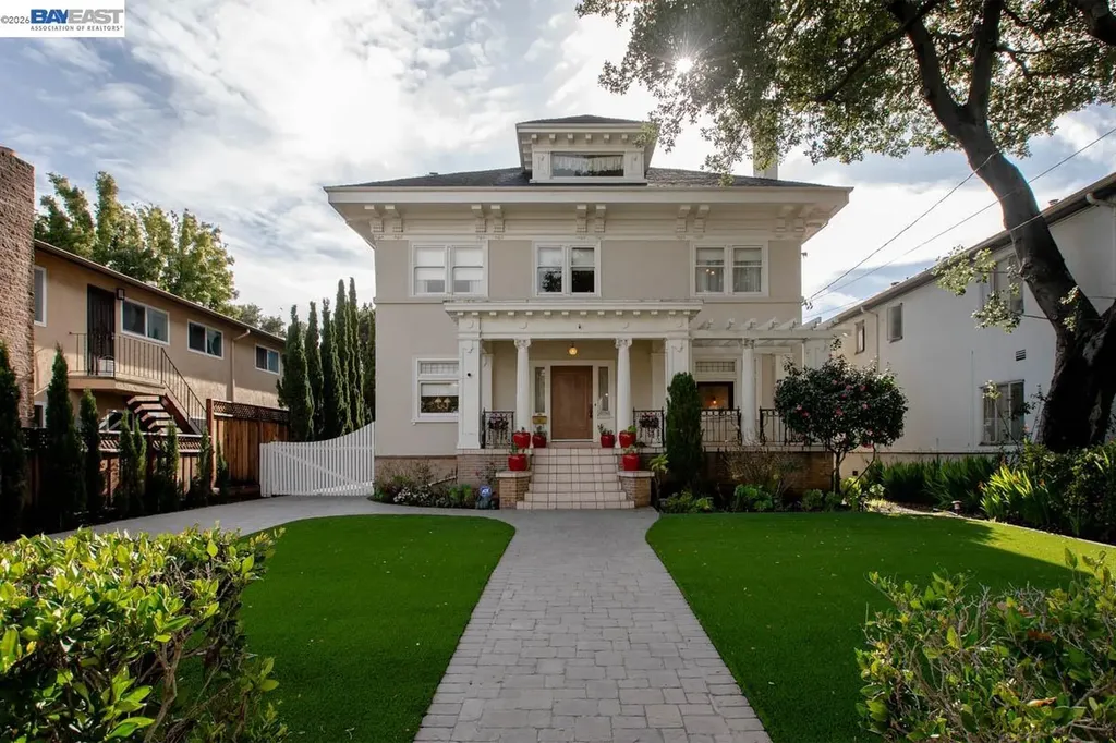 2056 Santa Clara Avenue Alameda CA 94501