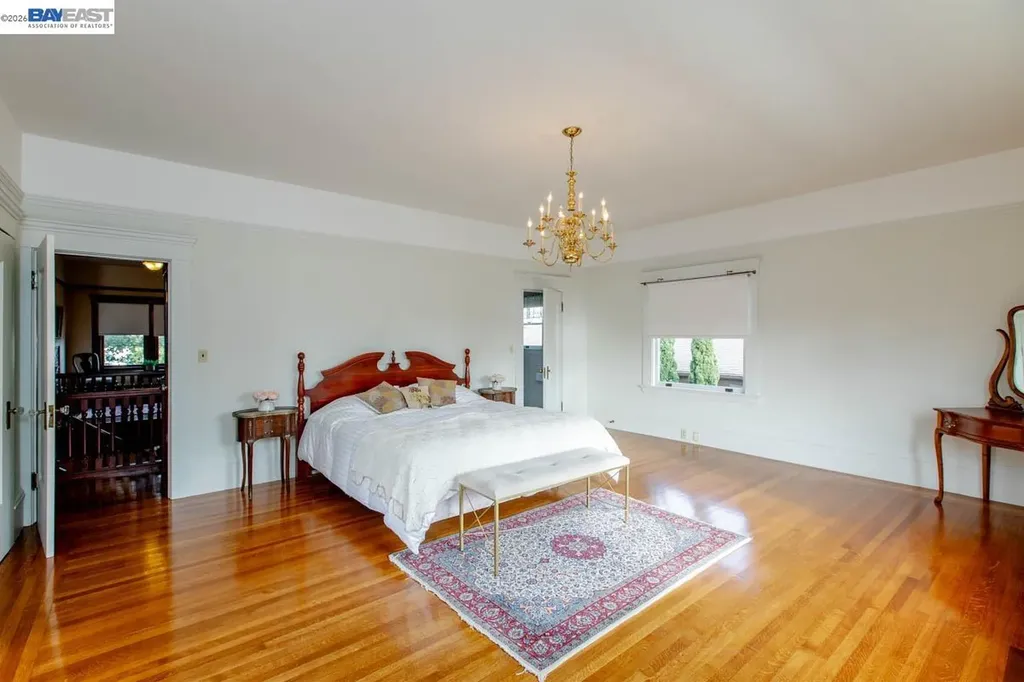 2056 Santa Clara Avenue Alameda CA 94501