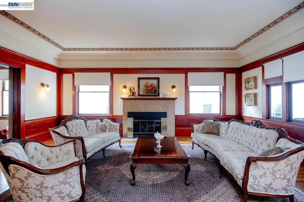 2056 Santa Clara Avenue Alameda CA 94501