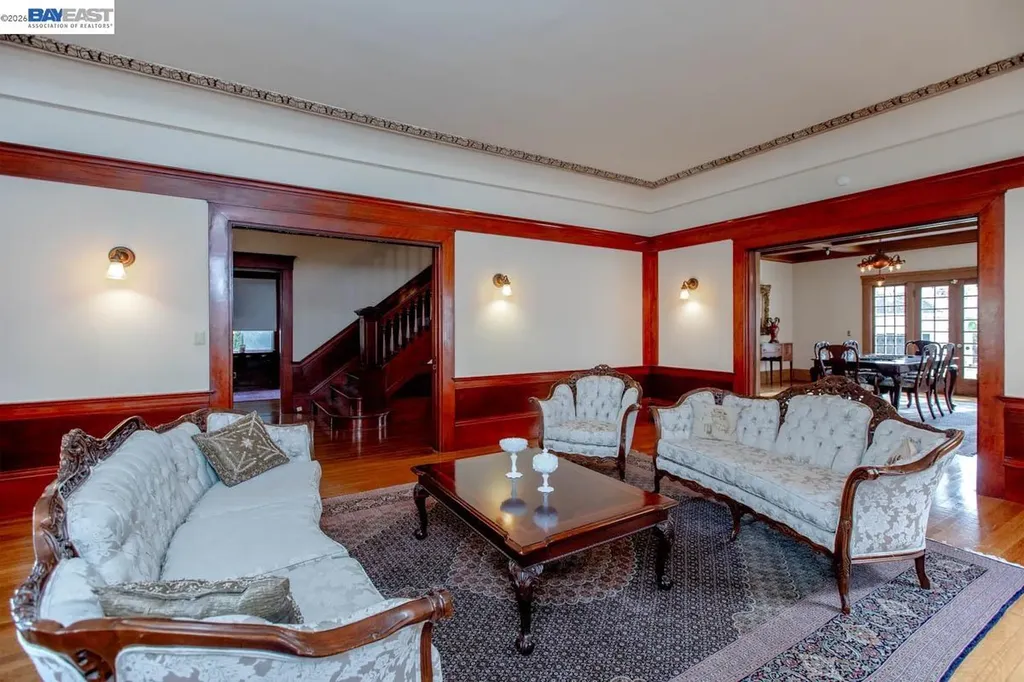 2056 Santa Clara Avenue Alameda CA 94501