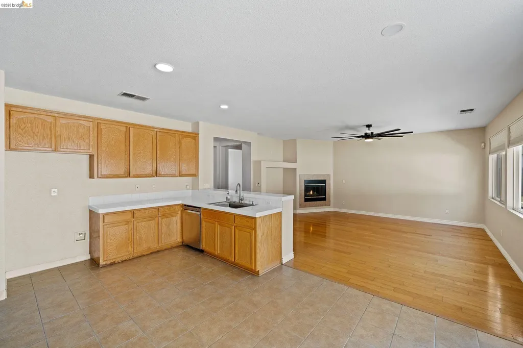 5019 Fernbank Antioch CA 94513