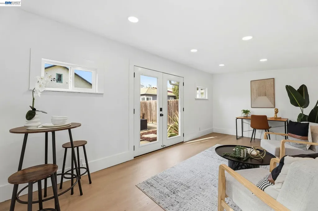1834 8th Street Alameda CA 94501
