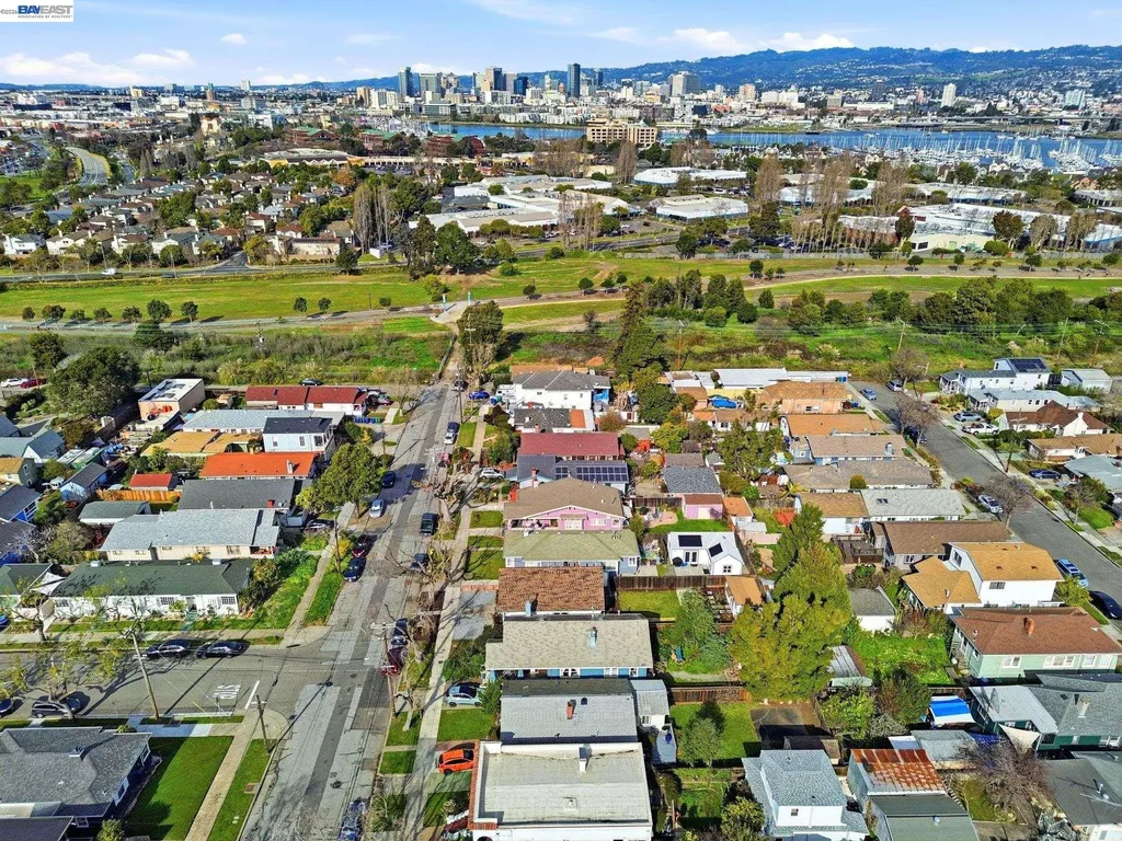 1834 8th Street Alameda CA 94501