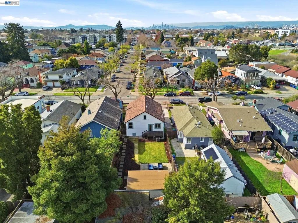 1834 8th Street Alameda CA 94501
