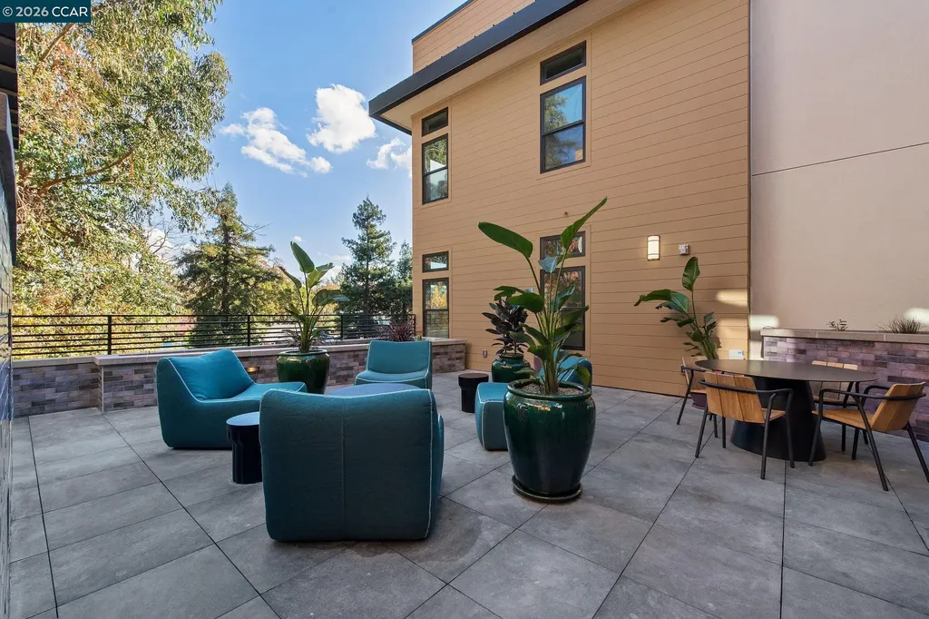 210 Lafayette Circle Lafayette CA 94549