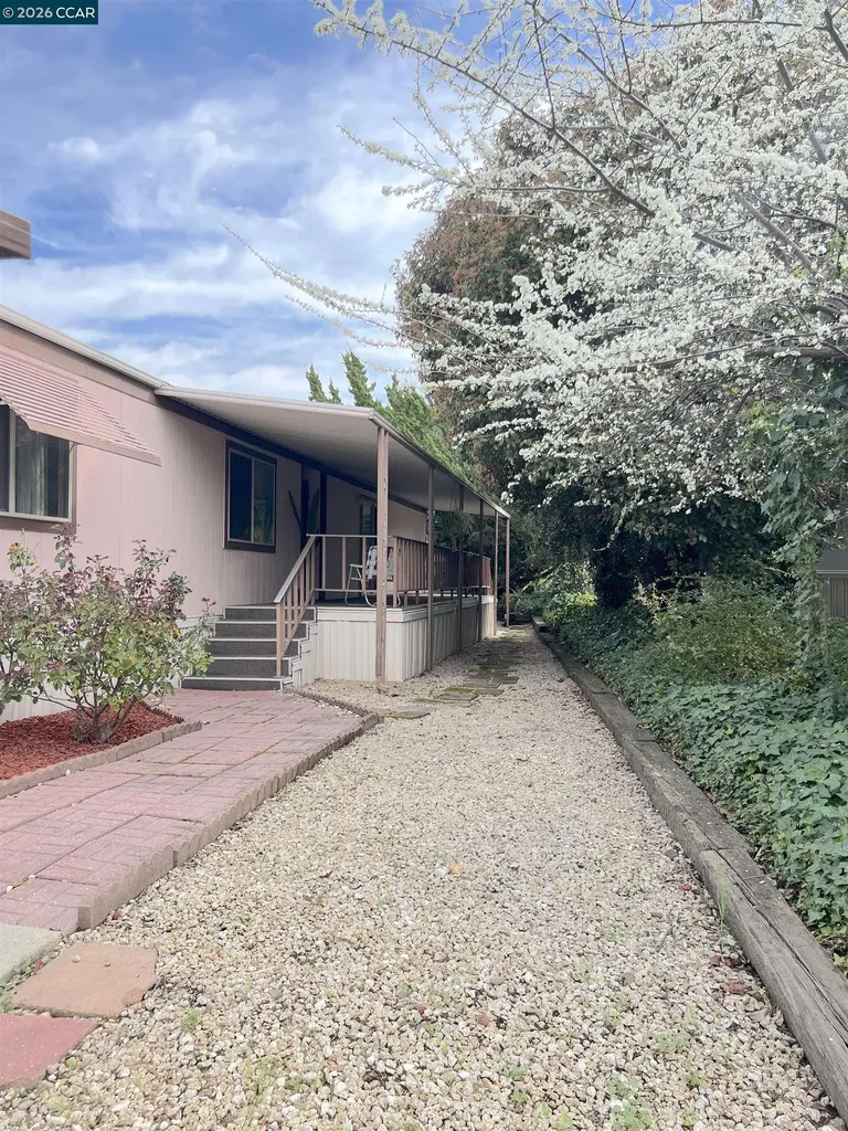 198 Kona Circle Pittsburg CA 94565