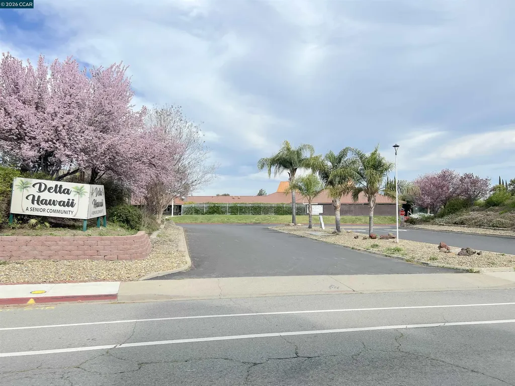 198 Kona Circle Pittsburg CA 94565