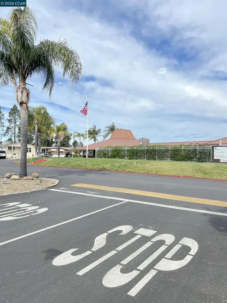 198 Kona Circle Pittsburg CA 94565