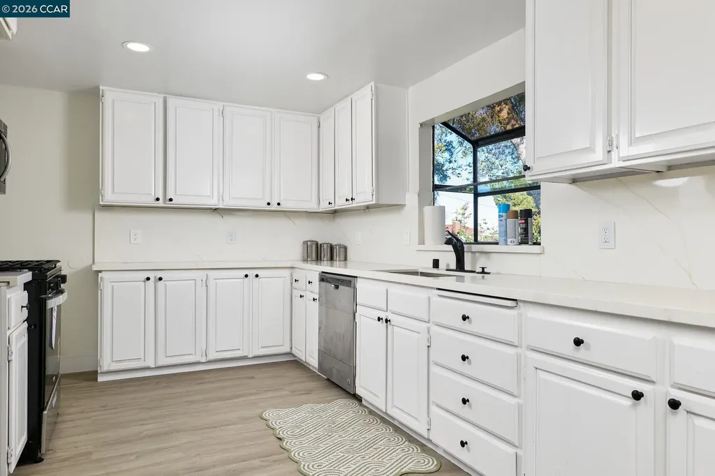 90 Manville Avenue Pittsburg CA 94565