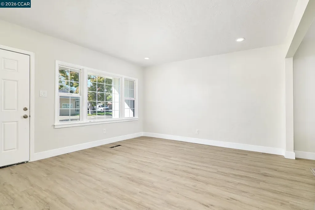 90 Manville Avenue Pittsburg CA 94565