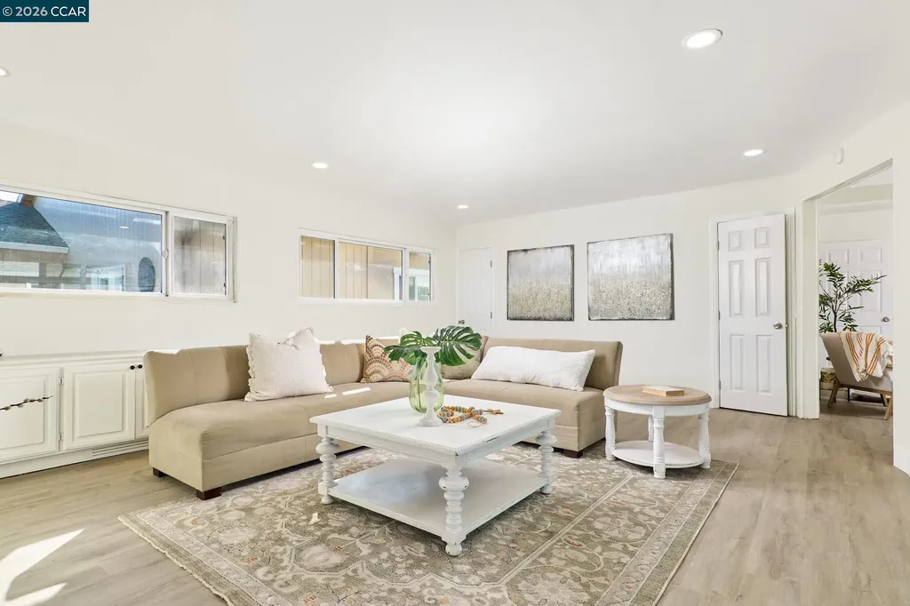 90 Manville Avenue Pittsburg CA 94565
