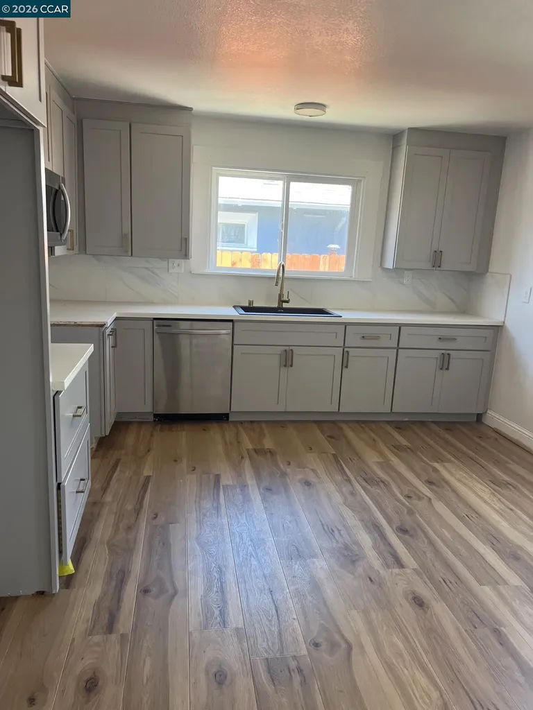 7000 Lockwood Street Oakland CA 94621