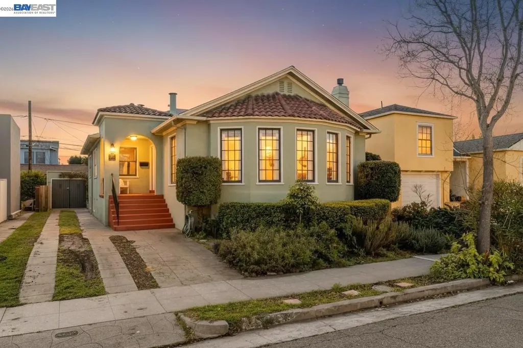 3010 Fairview Avenue Alameda CA 94501