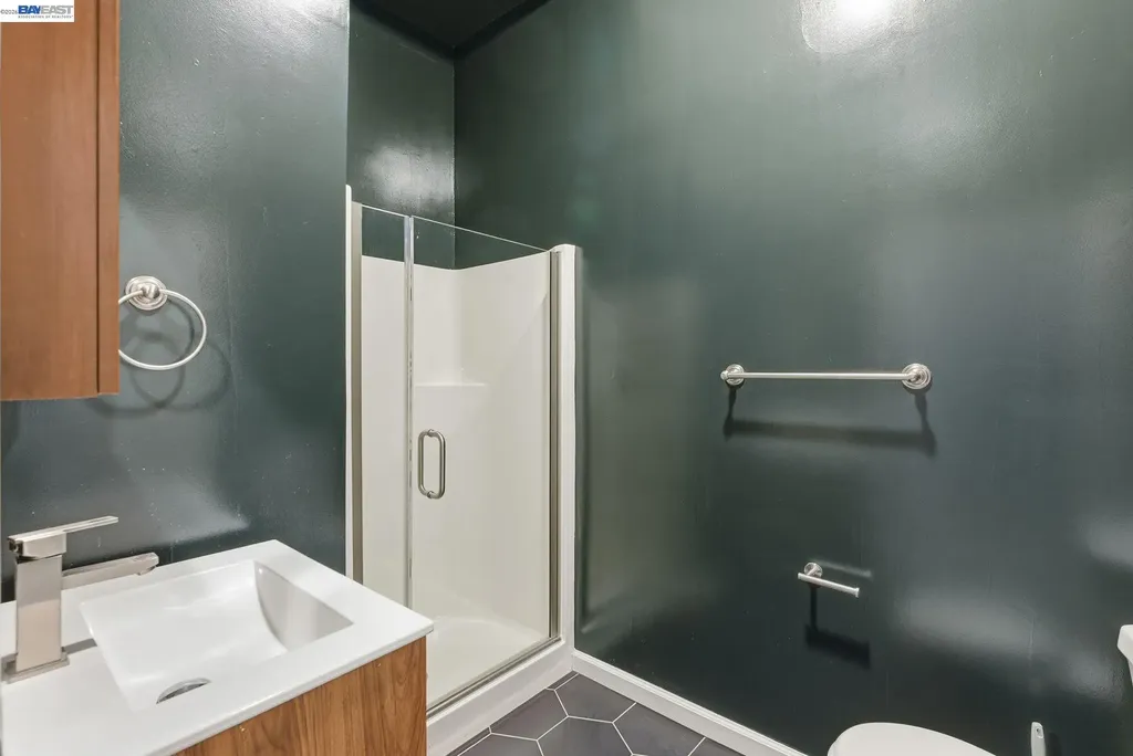 1004 9th Avenue Oakland CA 94606