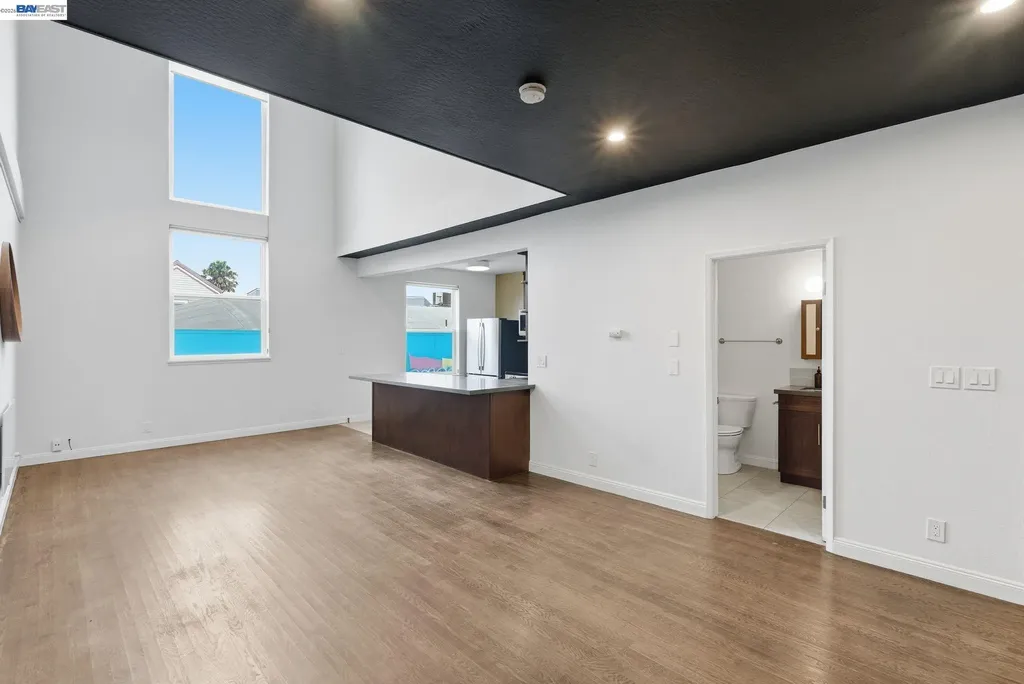 1004 9th Avenue Oakland CA 94606