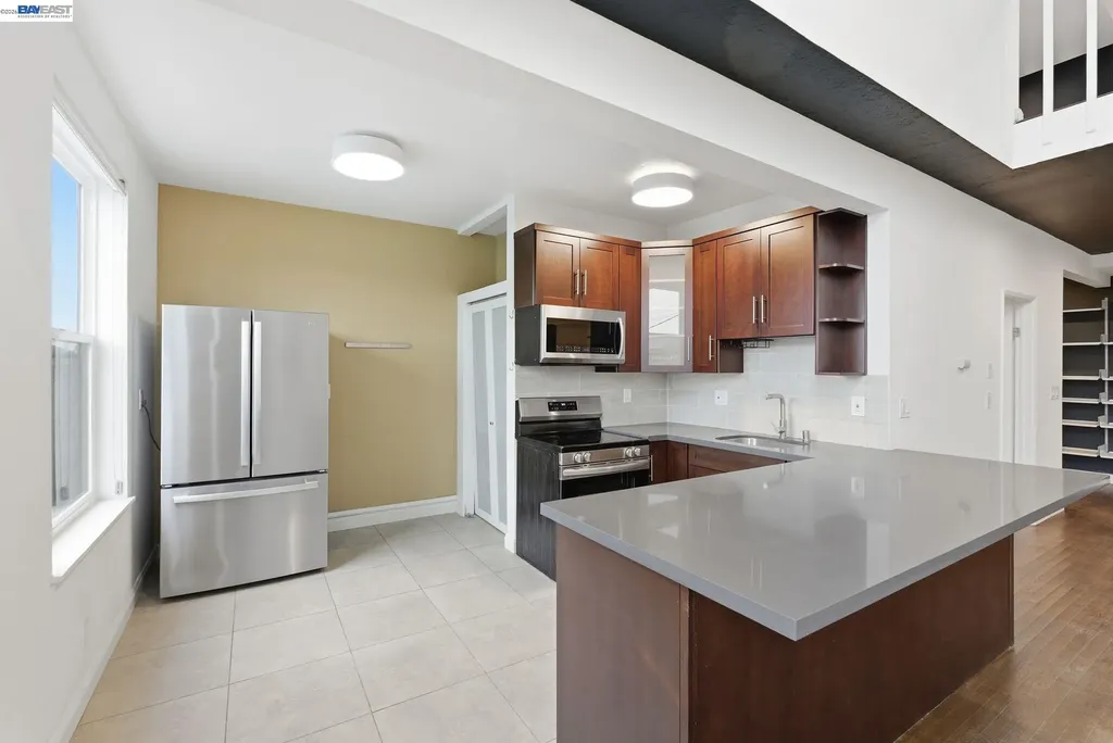 1004 9th Avenue Oakland CA 94606