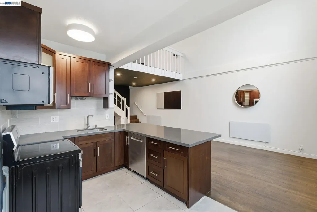1004 9th Avenue Oakland CA 94606