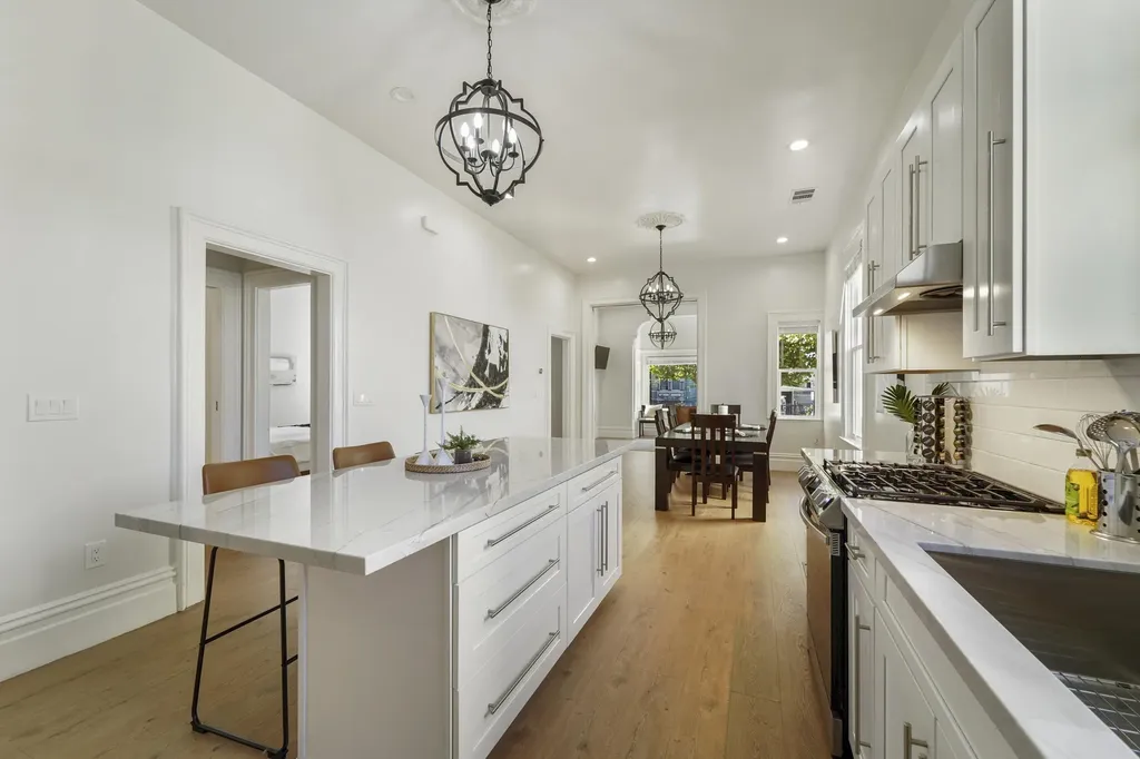 1662 14th Street Oakland CA 94607