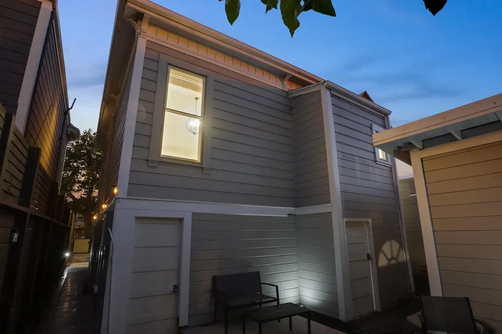 1662 14th Street Oakland CA 94607