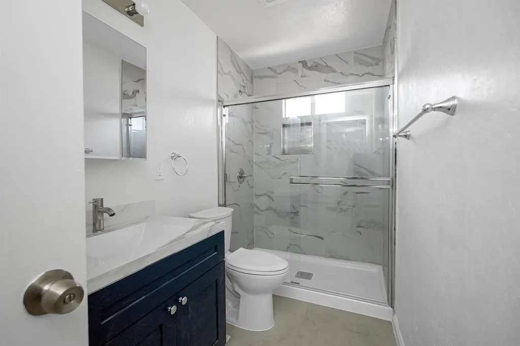 512 Teasdale Place Hayward CA 94544