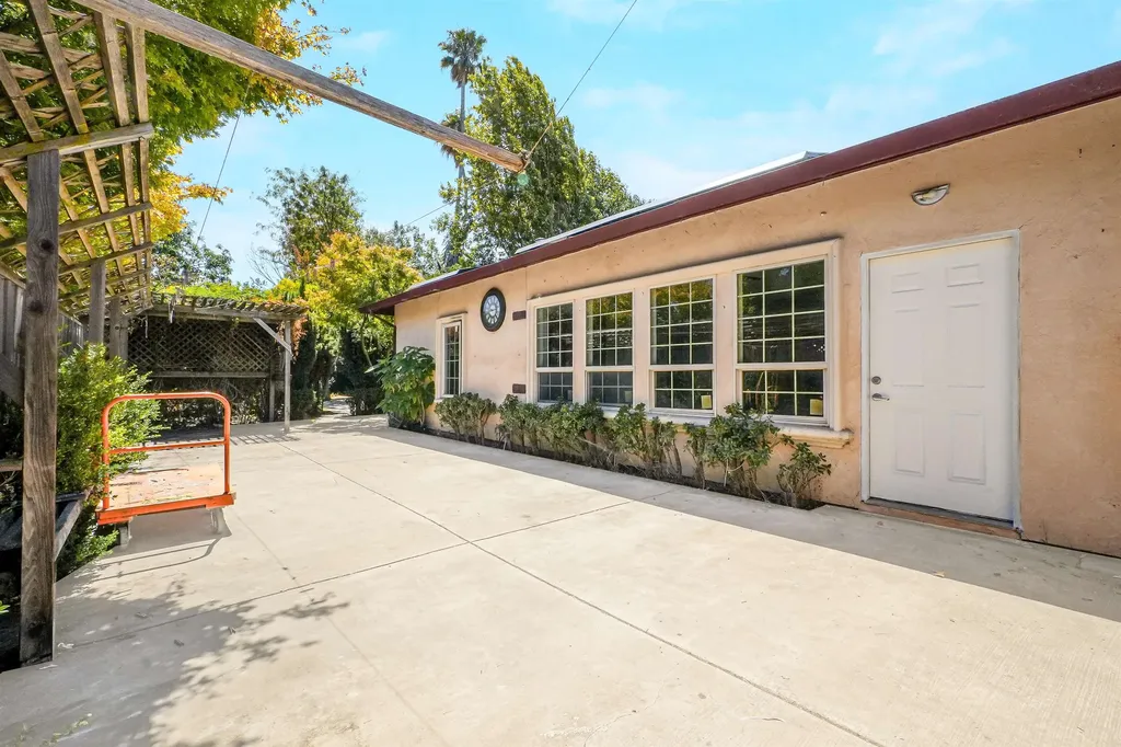 512 Teasdale Place Hayward CA 94544