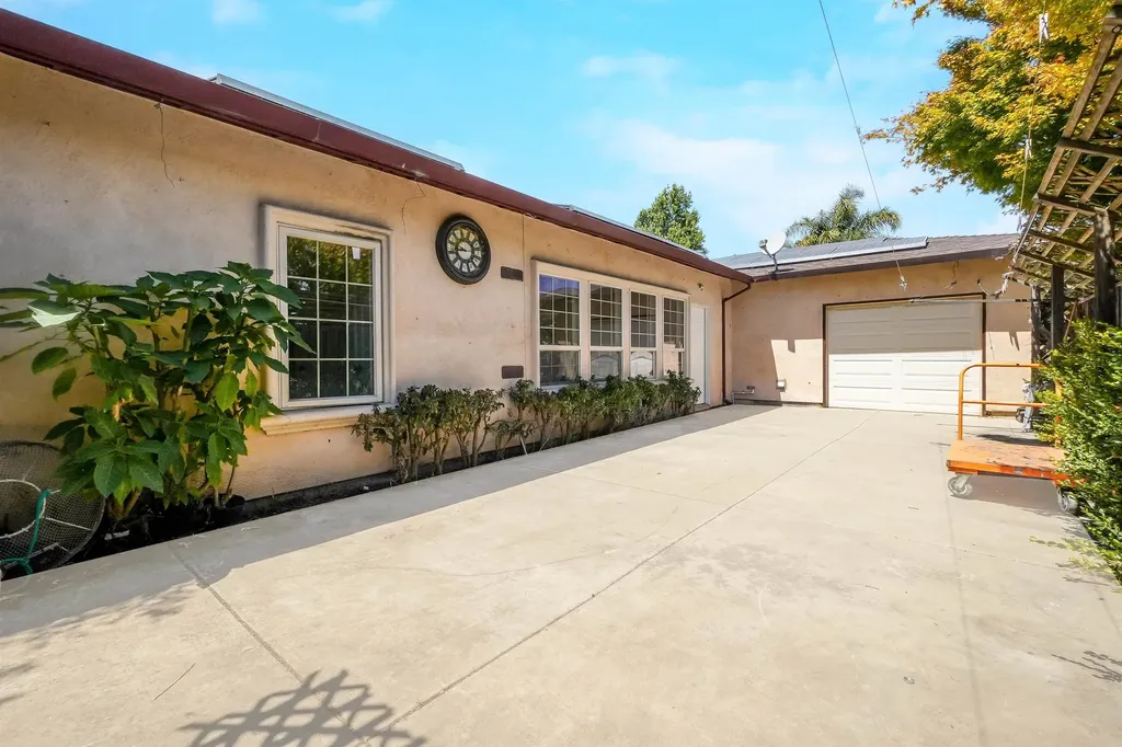 512 Teasdale Place Hayward CA 94544