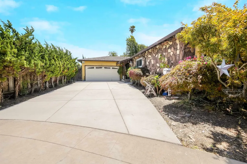 512 Teasdale Place Hayward CA 94544