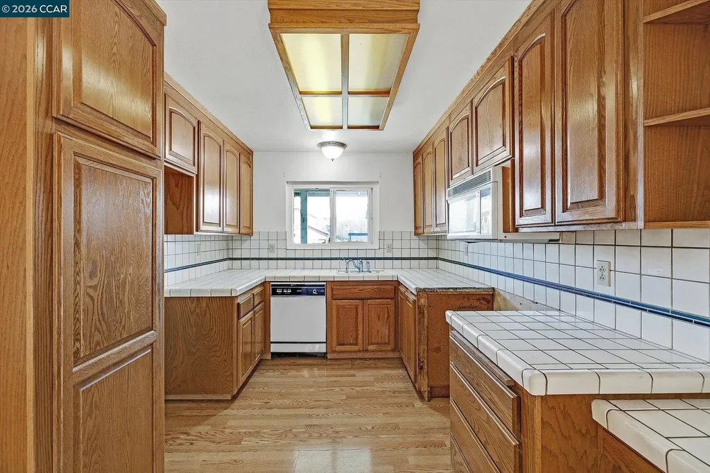 2075 Costa Court Pinole CA 94564