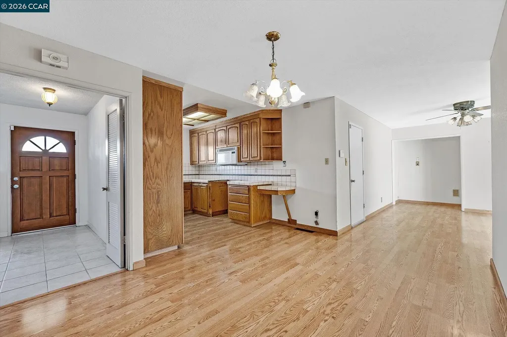 2075 Costa Court Pinole CA 94564
