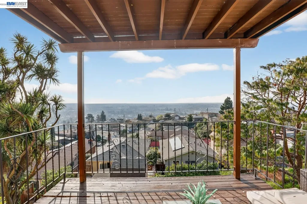 16605 Rolando Avenue Castro Valley CA 94578