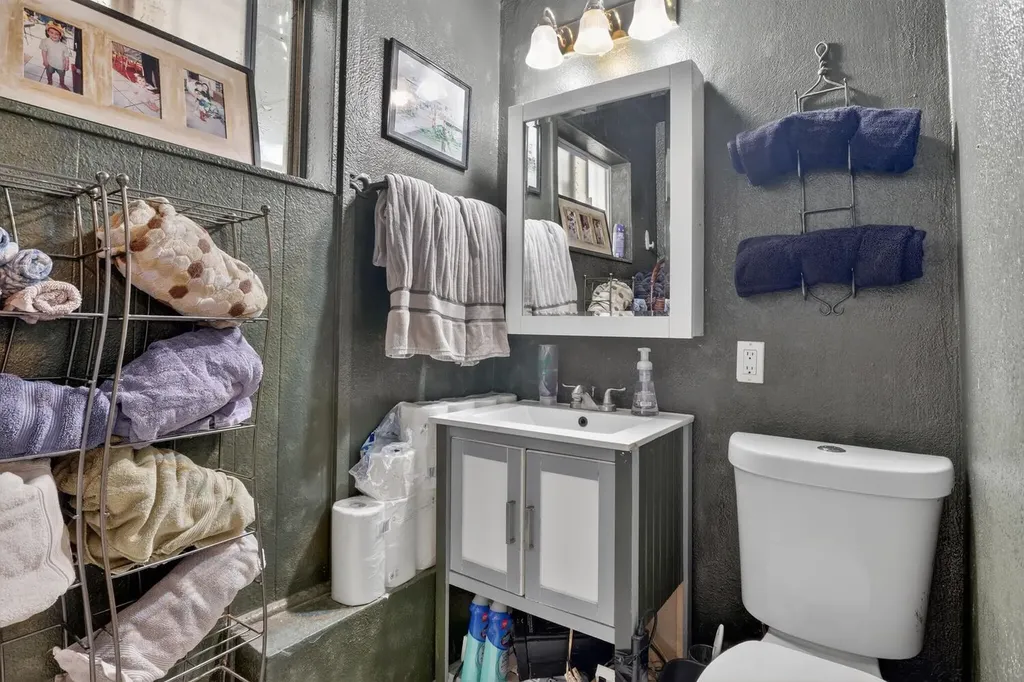 16605 Rolando Avenue Castro Valley CA 94578