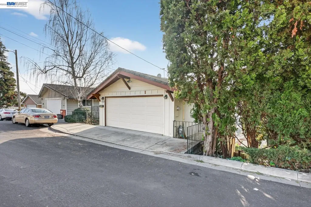 16605 Rolando Avenue Castro Valley CA 94578