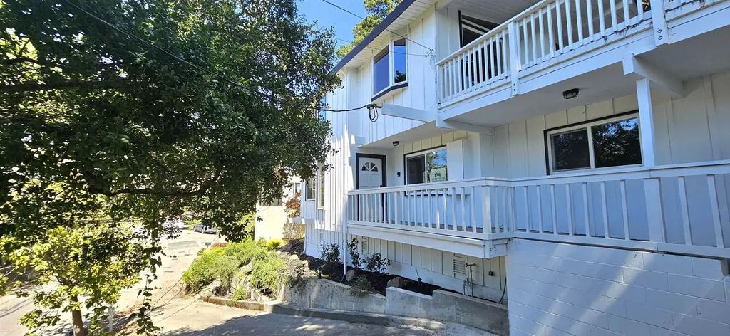 7030 Snake Road Oakland CA 94611