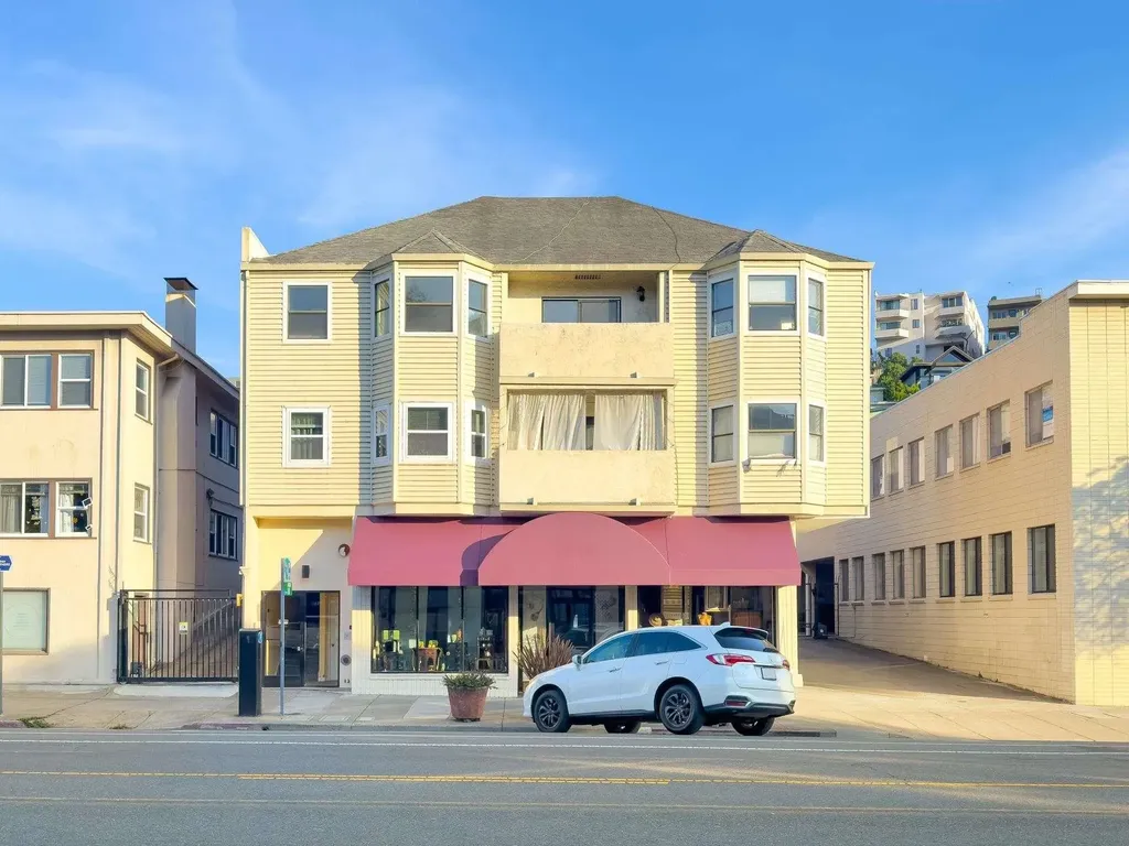 3648 Grand Avenue Oakland CA 94610