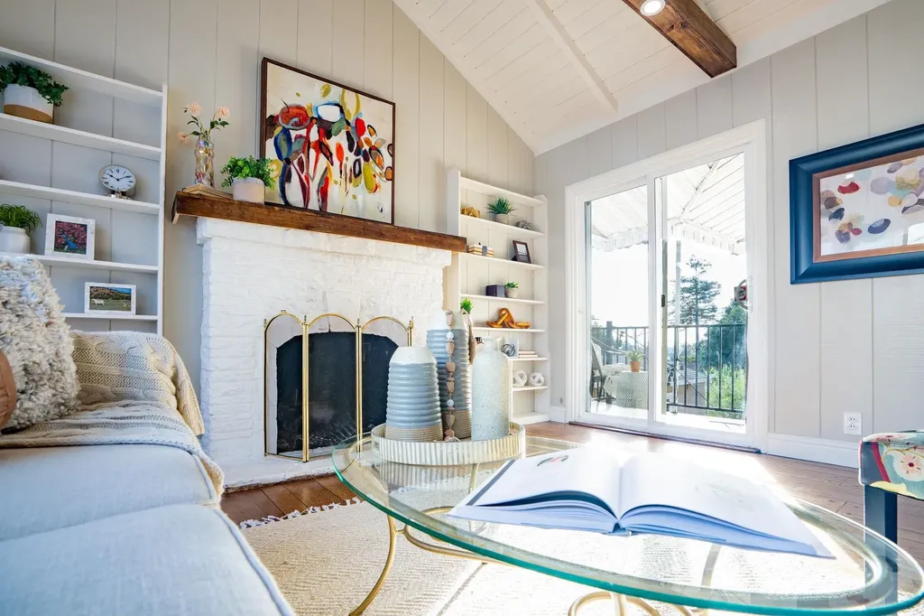 2925 El Monte Avenue Oakland CA 94605